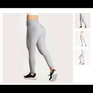 Ovahia leggings Size Medium Kylie Jenner